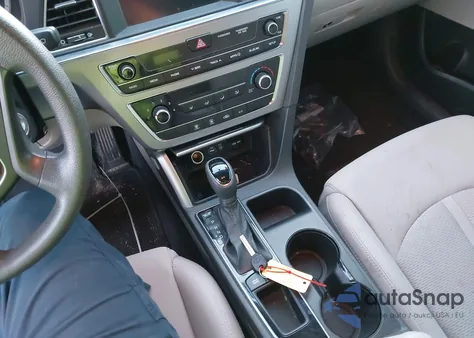 2016 Hyundai Sonata Se from USA, damaged, VIN 5NPE24AF0GH301763